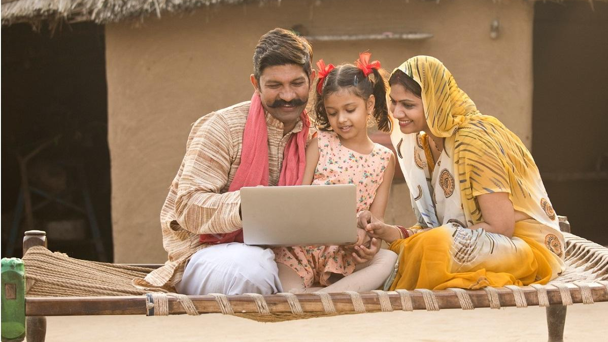 ग्रामीण बैंकिंग, डिजिटलीकरण, मोबाइल बैंकिंग, इंटरनेट बैंकिंग