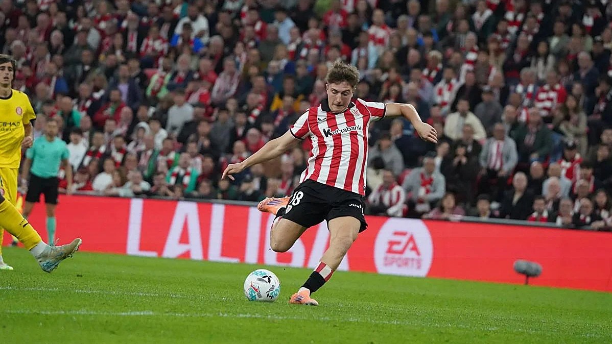 फुटबॉल मैच ड्रॉ,  गौरव भरा ड्रॉ,  रोमांचक मुकाबला,  बराबरी का मैच,  टीम स्पिरिट स्पोर्ट्स न्यूज़,  Empate con sabor a orgullo हिंदी,  खेल समाचार,  फुटबॉल रिपोर्ट हिंदी,  स्पोर्ट्स एनालिसिस इंडिया,  सम्मानजनक ड्रॉ